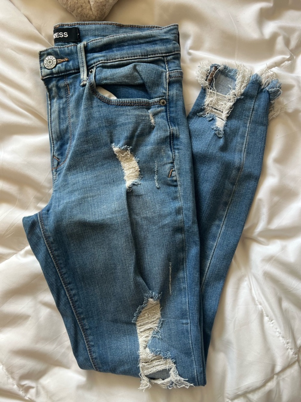 Express Distressed Women's Mid-Rise Skinny Jeans